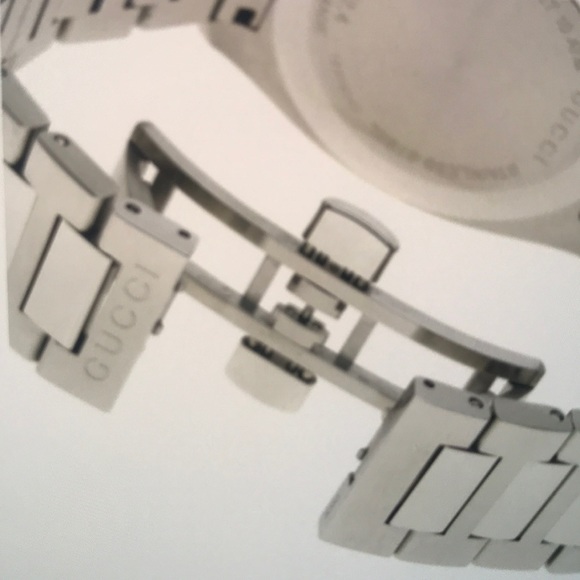 Pristine pre-owned GUCCI watch! - Picture 6 of 6